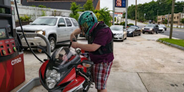 Diferentes estados de EU reportan escasez de gasolina