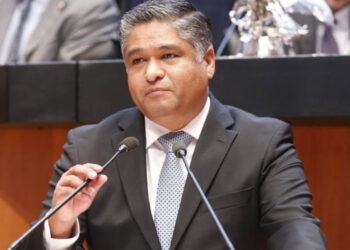 Victor Fuentes se baja de la contienda por la alcaldía de Monterrey