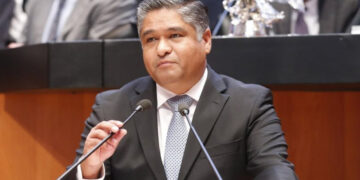 Victor Fuentes se baja de la contienda por la alcaldía de Monterrey