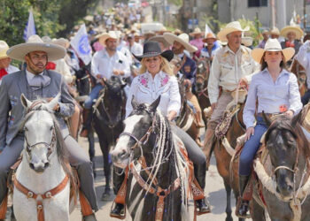 romina contreras cabalgata