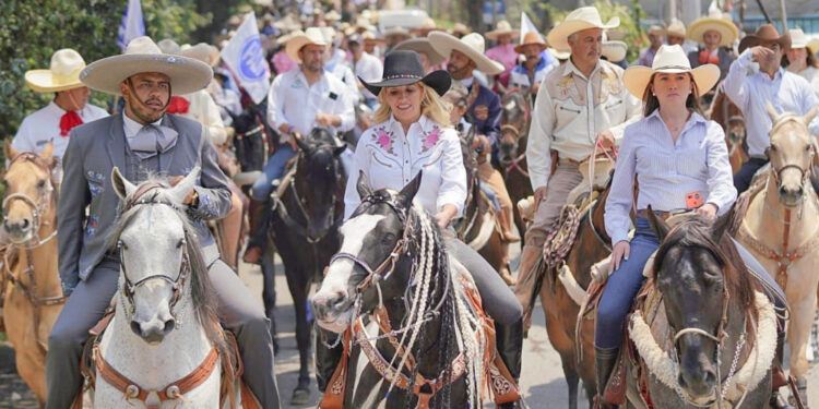 romina contreras cabalgata