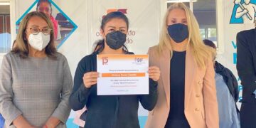 romina contreras educacion