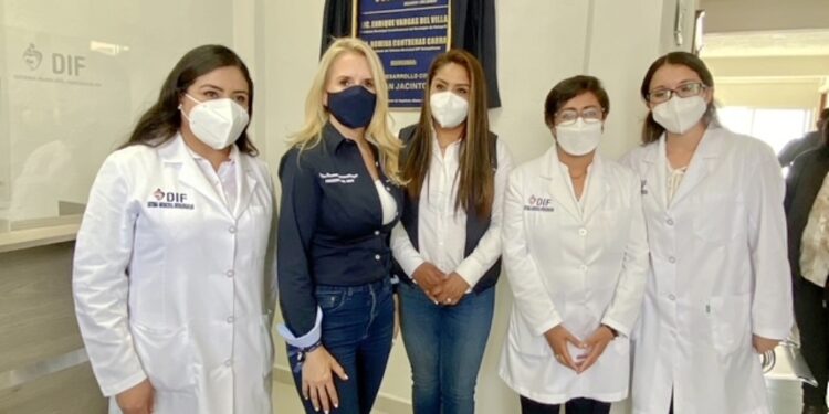 Romina Contreras impulsa la salud con centros comunitarios