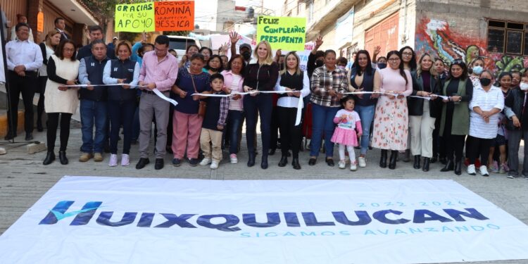Gobierno de Huixquilucan entrega obras de repavimentación de calles