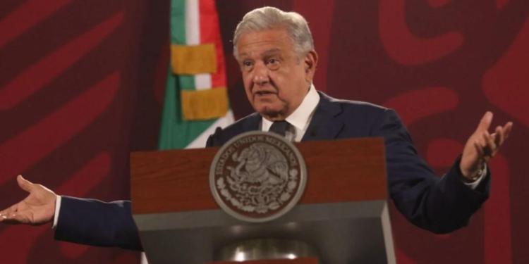 AMLO exige liberación inmediata de trabajadores secuestrados y destitución de funcionarios señalados