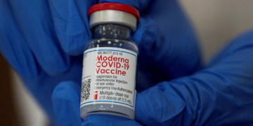 Moderna y Asofarma buscan la aprobación de nueva vacuna Covid-19 en México