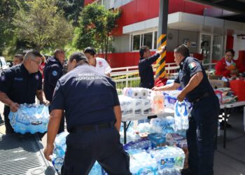 Huixquilucan hace entrega de víveres a la Cruz Roja para damnificados por Otis