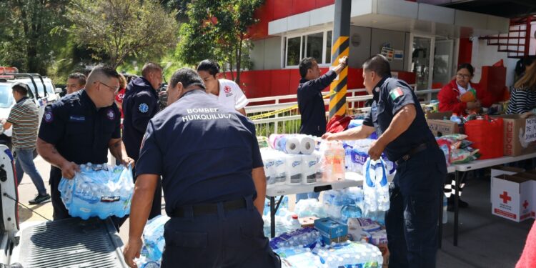 Huixquilucan hace entrega de víveres a la Cruz Roja para damnificados por Otis