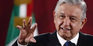 López Obrador anuncia austeridad republicana para financiar pensiones al 100%