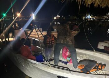 Rescatados con vida los cuatro pescadores desaparecidos en Quintana Roo