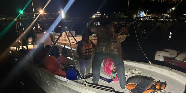 Rescatados con vida los cuatro pescadores desaparecidos en Quintana Roo