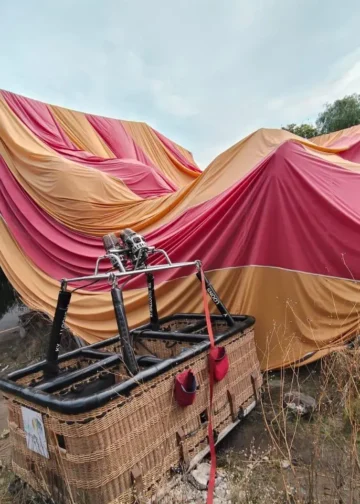 Globo aerostático se desploma en San Martín de las Pirámides