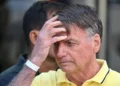 El ex presidente Jair Bolsonaro se encuentra en terapia intensiva por bronconeumonía tras sentirse mal en la cárcel.