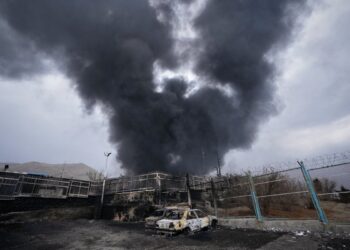 Trump ha anunciado una pausa en los ataques contra Irán, destacando que las negociaciones están avanzando positivamente.