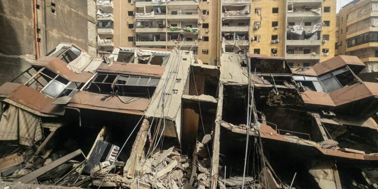 El ejército de Irán amenazó con ataques devastadores tras declaraciones de Trump sobre la victoria en guerra.