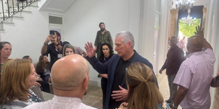 El líder cubano reafirma su compromiso con el pueblo frente a la creciente influencia de Estados Unidos.