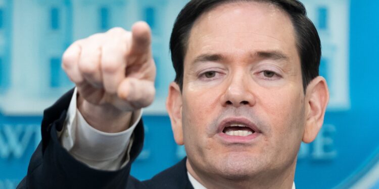 Marco Rubio confirma que las operaciones ofensivas de Estados Unidos contra Irán han llegado a su fin, generando diversas reacciones.