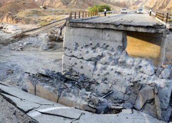 Estados Unidos intensifica sus operaciones militares contra Irán tras la muerte de dos soldados en Jordania.