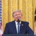 El presidente Trump arremete contra cadenas como ABC y NBC por no transmitir su discurso reciente. Conoce los detalles.