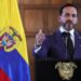 El gobierno colombiano implementa medidas económicas tras terremoto, incluyendo la creación de nuevos impuestos. Descubre más.