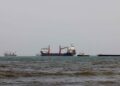 Tensión creciente: EU ataca buque Vela Nova que se acercaba a un puerto iraní. Descubre lo sucedido.