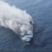 Un incendio en un ferry de Indonesia ha resultado en múltiples víctimas, desatando la búsqueda de desaparecidos en su trayecto.